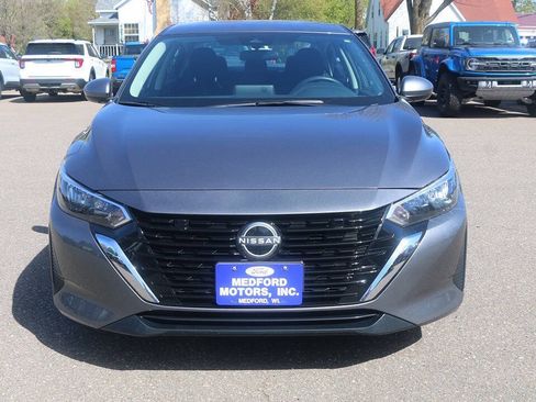 Used 2024 Nissan Sentra SV FWD image 9