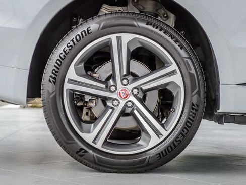 Used 2018 Jaguar F-PACE R-Sport AWD/4WD image 15