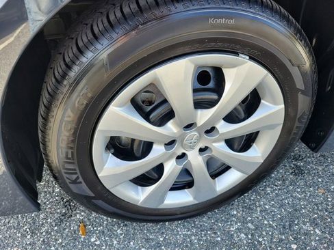 Used 2023 Toyota Corolla LE image 17