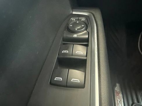 Used 2023 Chevrolet Silverado 1500 LT AWD/4WD image 16