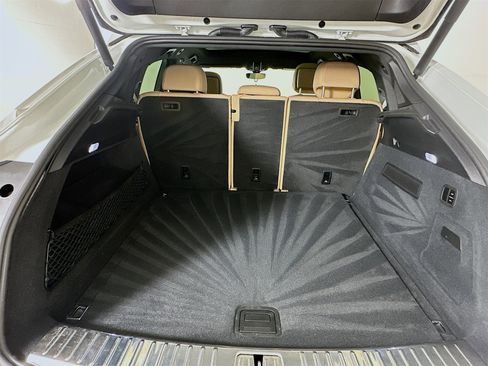 Used 2023 Porsche Cayenne S image 28