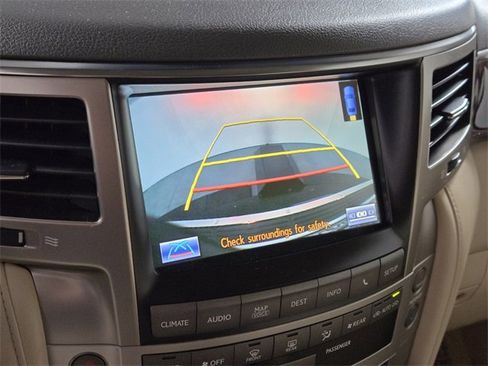 Used 2015 Lexus LX 570 4WD image 37