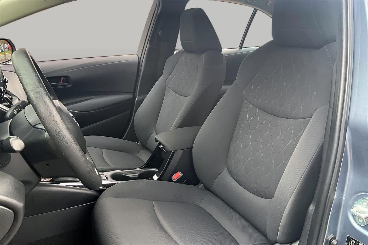Used 2022 Toyota Corolla LE FWD image 8
