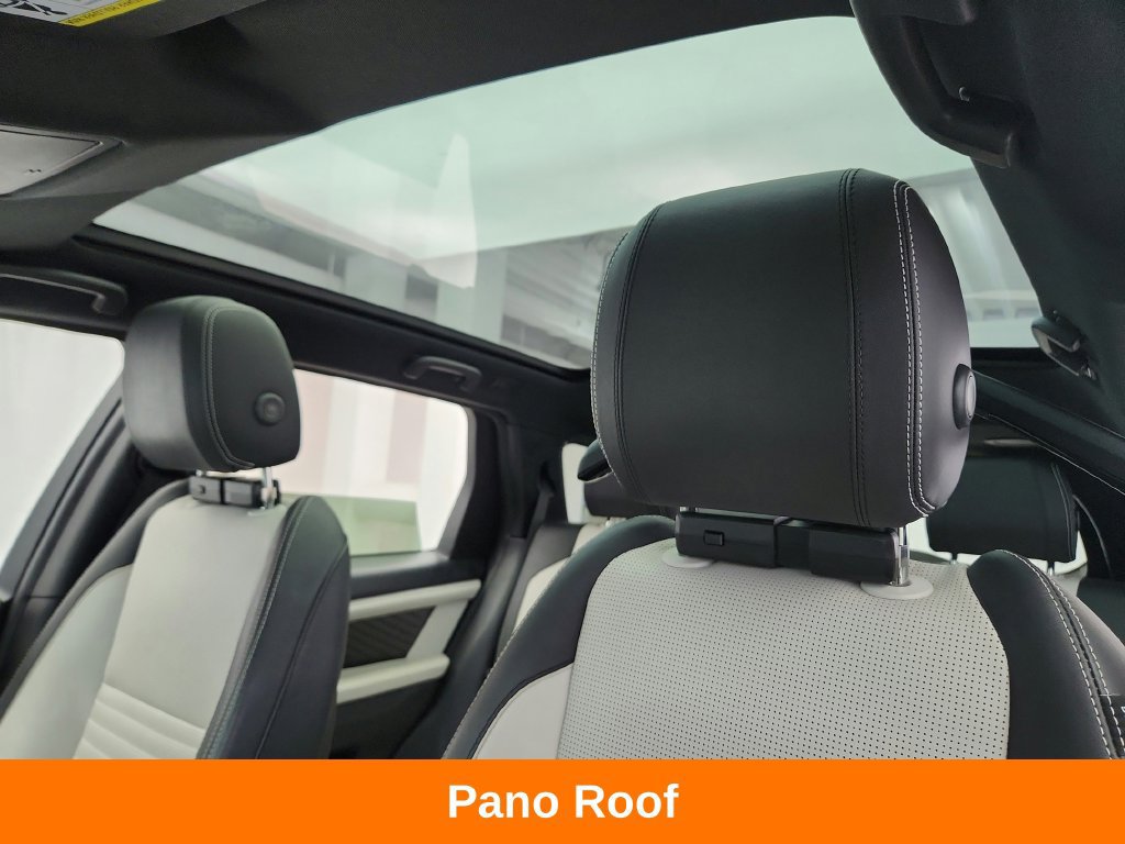 Used 2020 Land Rover Discovery Sport HSE R-Dynamic AWD/4WD image 12