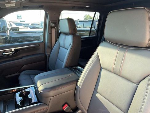 New 2026 Chevrolet Suburban RST w/ Comfort Package AWD/4WD image 17