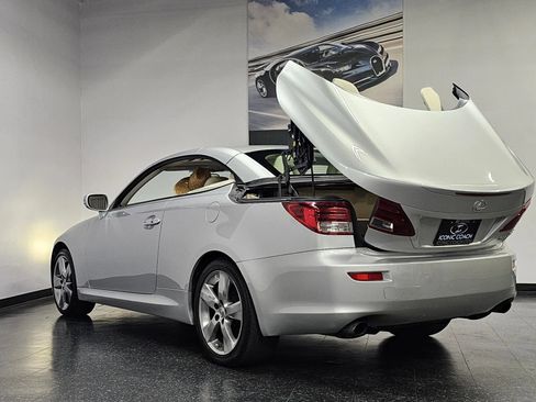 Used 2011 Lexus IS 250C RWD image 30