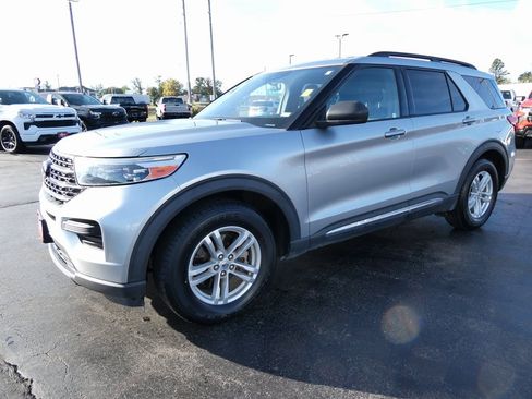 Used 2020 Ford Explorer XLT image 8