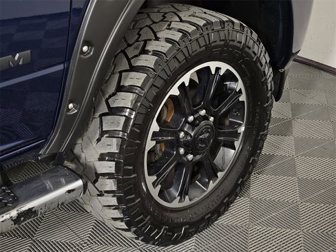 Used 2022 RAM 2500 Big Horn w/ Night Edition image 8