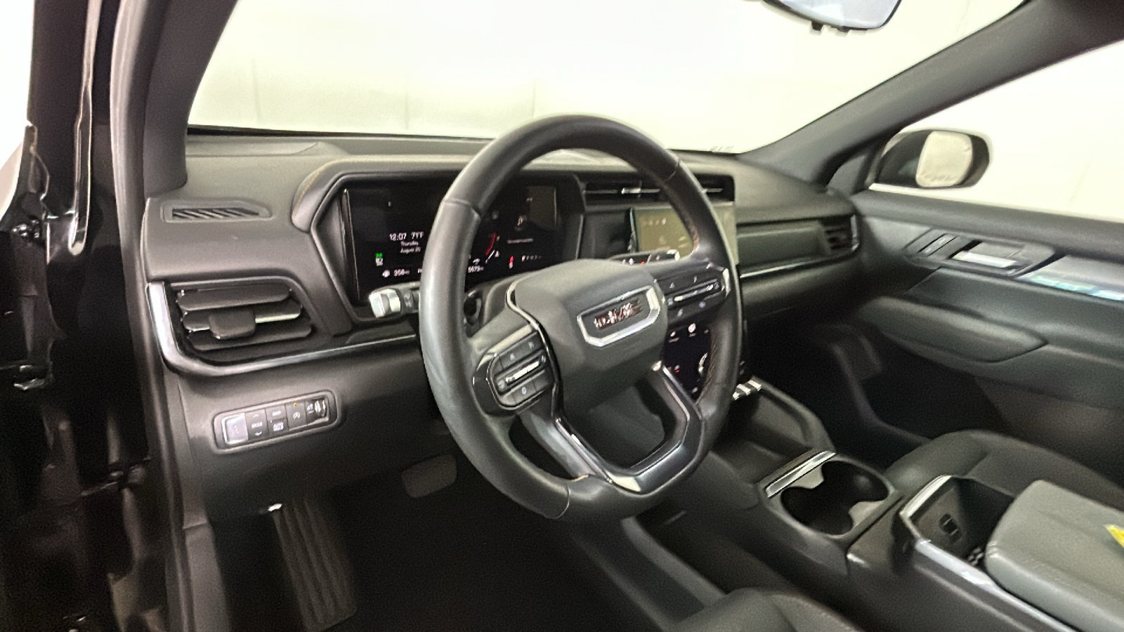New 2026 GMC Terrain AT4 w/ Technology Package II AWD/4WD image 16