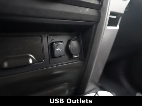 Used 2020 Toyota 4Runner SR5 AWD/4WD image 9