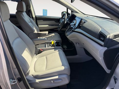 Used 2019 Honda Odyssey EX-L image 18