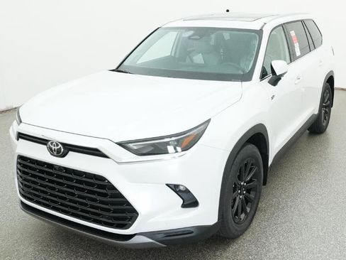 New 2026 Toyota Grand Highlander FWD image 3