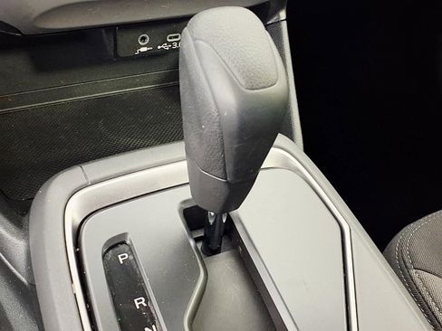 Used 2025 Subaru Crosstrek 2.0i Premium image 21