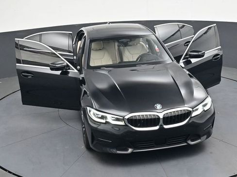 Used 2019 BMW 330i Sedan w/ Premium Package RWD image 43