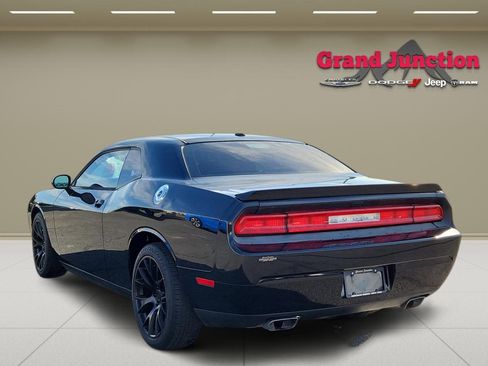 Used 2014 Dodge Challenger SXT w/ Sport Appearance Package image 5