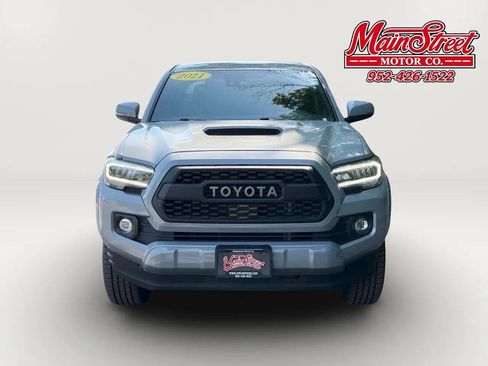 Used 2021 Toyota Tacoma TRD Sport w/ Technology Package RWD image 2