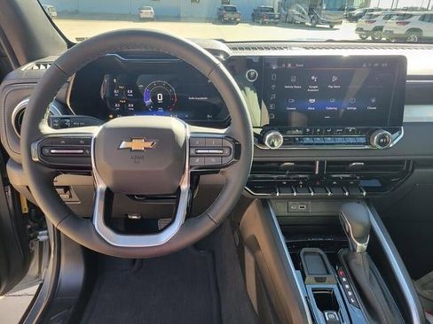 New 2025 Chevrolet Colorado LT w/ LT Convenience Package image 8