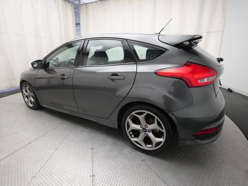 Used 2018 Ford Focus ST w/ Equipment Group 401A FWD image 32