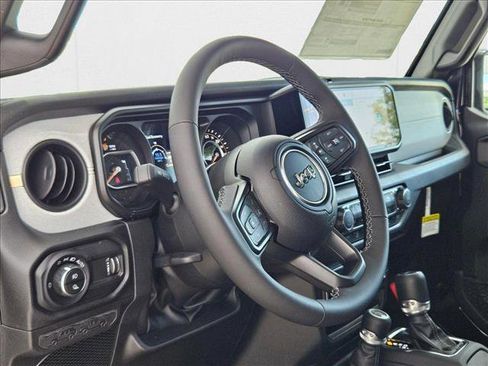 New 2025 Jeep Gladiator Sport image 3