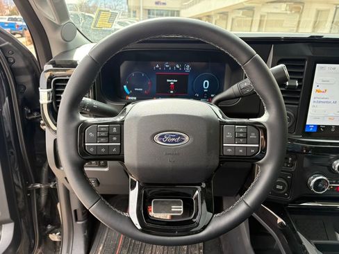 Used 2026 Ford F250 Lariat w/ Black Appearance Package image 16