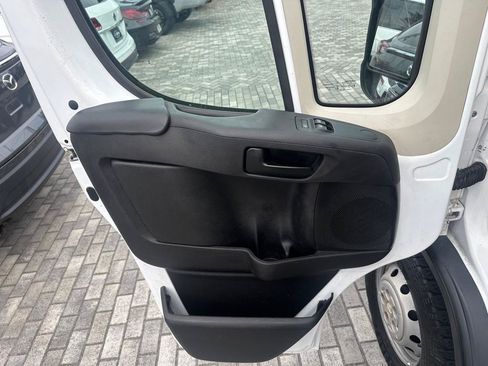 Used 2017 RAM ProMaster 2500 FWD image 12