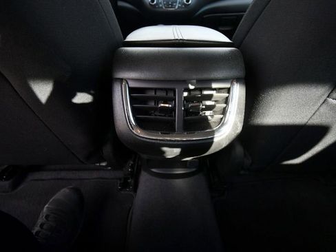 Used 2025 Chevrolet Malibu LT FWD image 17