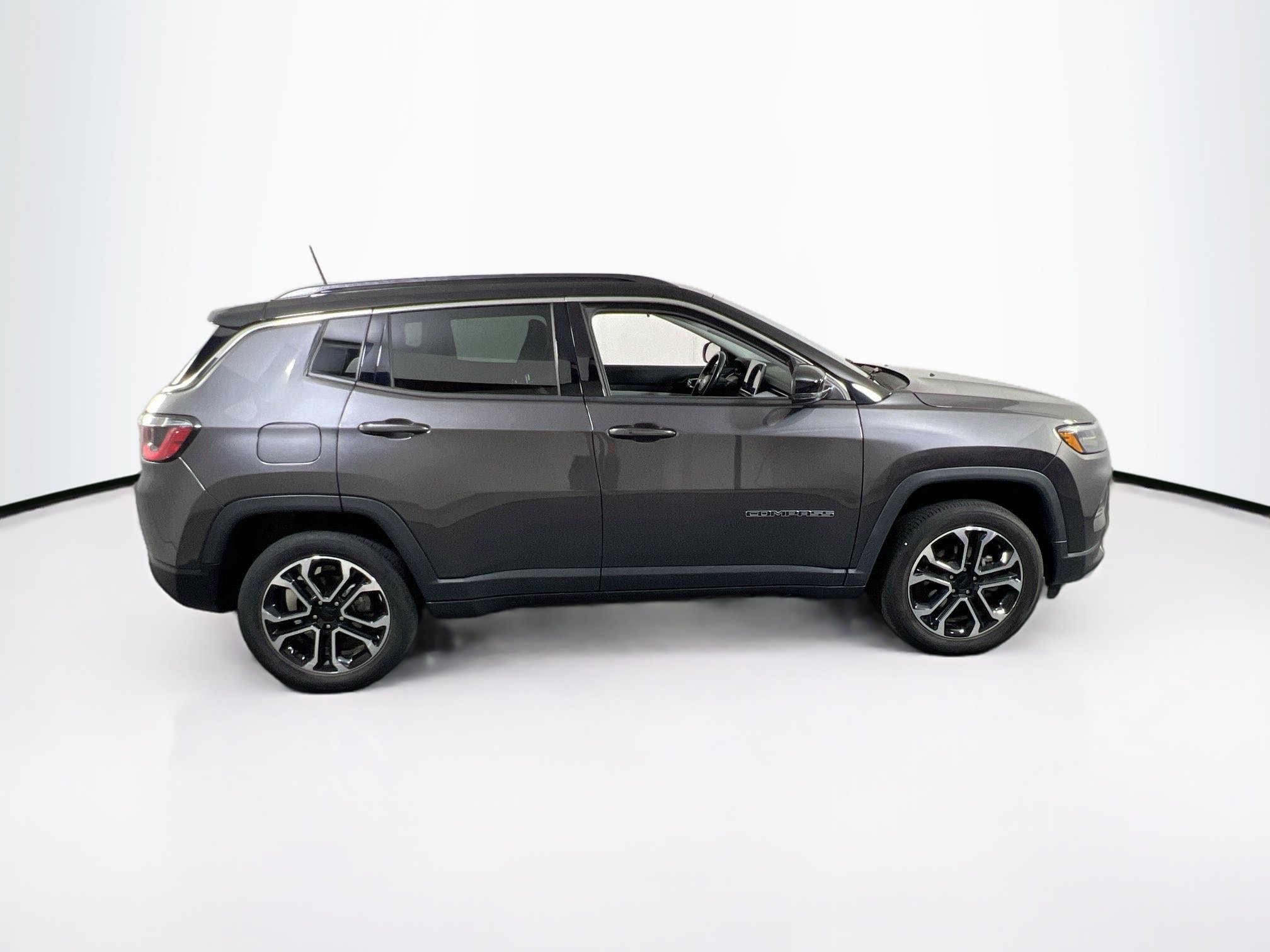 Used 2022 Jeep Compass Limited AWD/4WD image 4