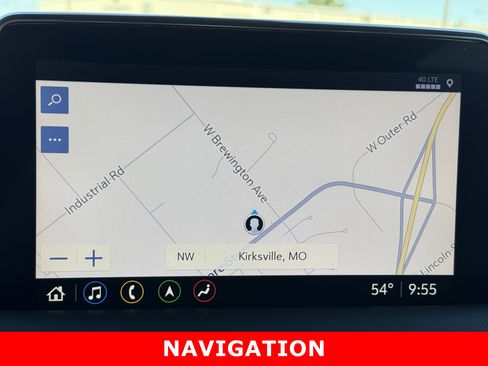 Used 2021 Chevrolet Suburban Premier image 24