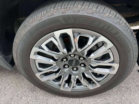 Certified 2024 GMC Sierra 1500 Denali Ultimate AWD/4WD image 12