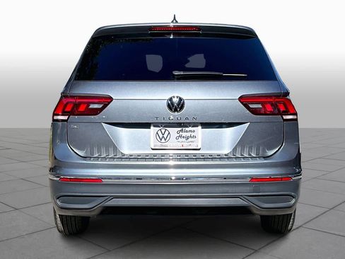 Certified 2023 Volkswagen Tiguan SE image 4