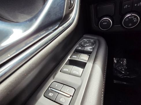 Used 2023 Chevrolet Suburban Premier RWD image 39