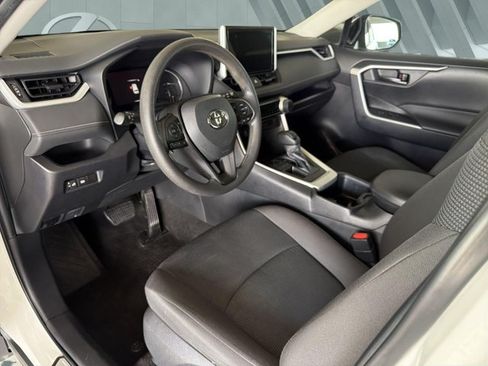Used 2023 Toyota RAV4 LE FWD image 10