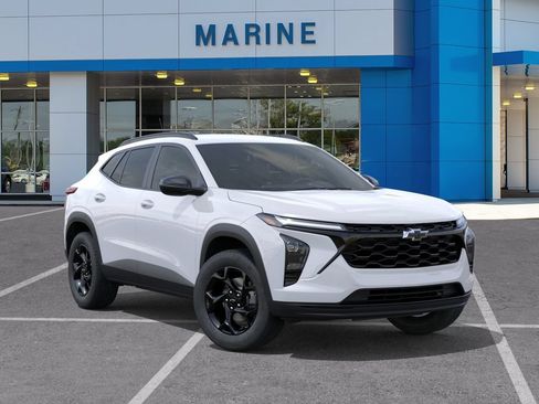 New 2026 Chevrolet Trax LT w/ Driver Confidence Package FWD image 7