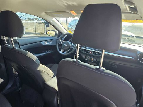 Used 2023 Kia Forte LXS w/ LXS Technology Package image 15
