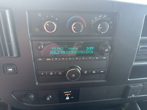 Used 2024 GMC Savana 2500 w/ Driver Convenience Package RWD image 18