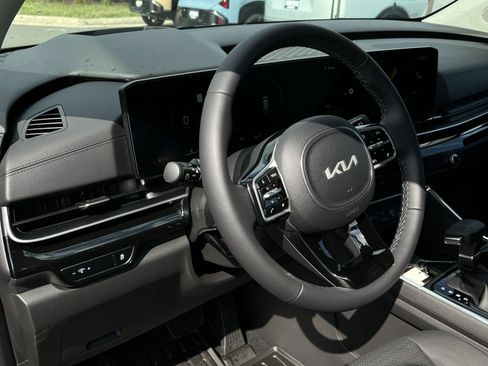 New 2026 Kia Carnival SX Prestige FWD image 21