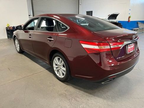 Used 2013 Toyota Avalon XLE FWD image 5