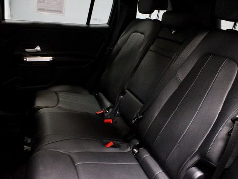 Used 2025 Mercedes-Benz GLB 250 GLB 250 image 22