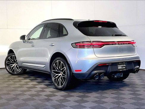 Certified 2023 Porsche Macan AWD/4WD image 3