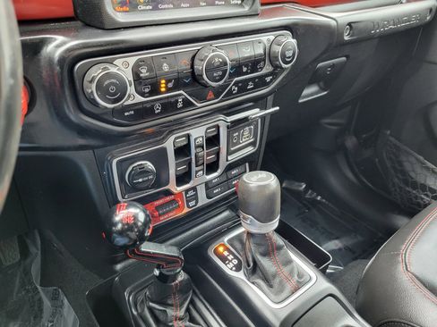 Used 2021 Jeep Wrangler Unlimited Rubicon image 12