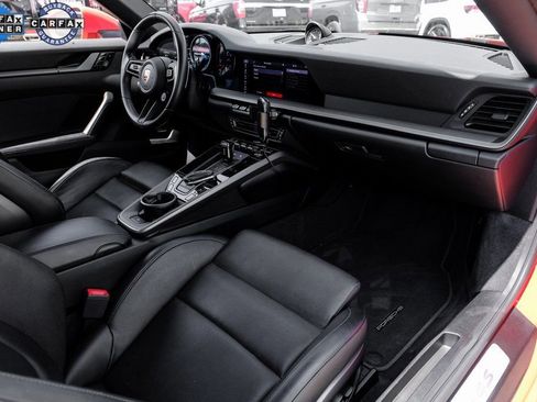 Used 2020 Porsche 911 Carrera 4S image 23