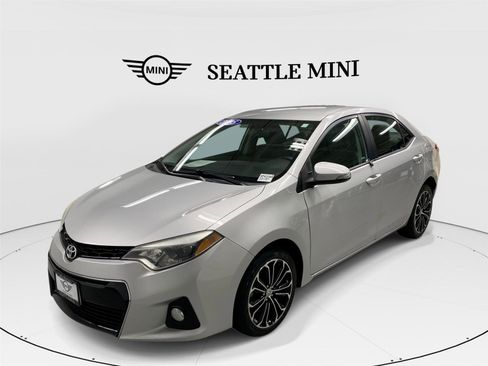 Used 2015 Toyota Corolla S image 1