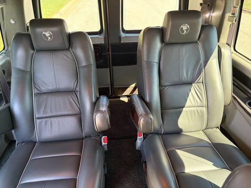 Used 2016 Chevrolet Express 2500 image 11