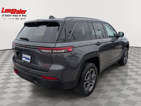 Used 2022 Jeep Grand Cherokee Trailhawk w/ ADV Protech Group II AWD/4WD image 5