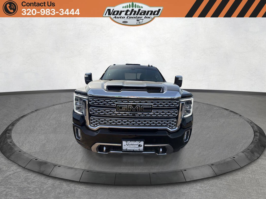 Used 2023 GMC Sierra 2500 Denali w/ Denali Ultimate Package AWD/4WD image 2