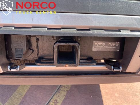 Used 2019 Cadillac Escalade ESV Luxury image 15