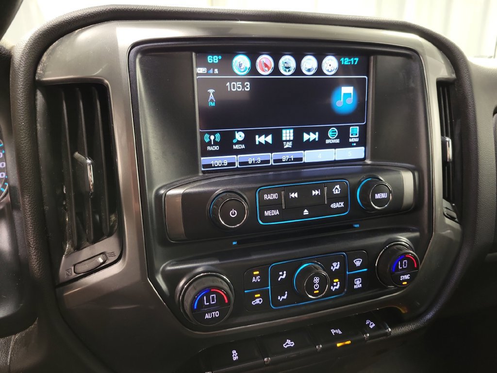 Used 2018 Chevrolet Silverado 1500 LT w/ Midnight Edition AWD/4WD image 20