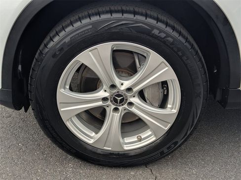 Used 2018 Mercedes-Benz GLC 300 image 11