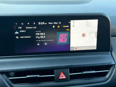 Used 2024 Kia Seltos EX image 28