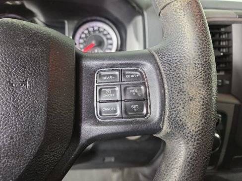 Used 2017 RAM 1500 Express RWD image 22
